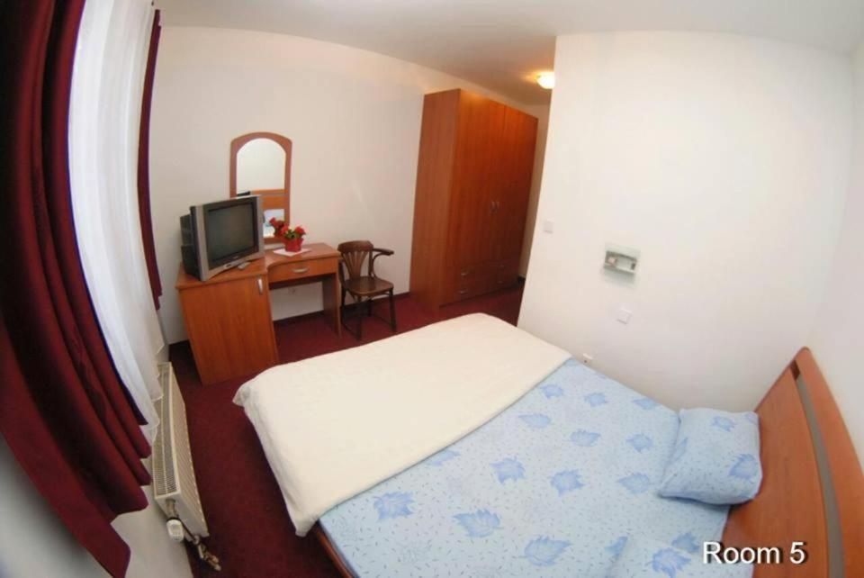 Motel Bella Italia Ilidža Bagian luar foto